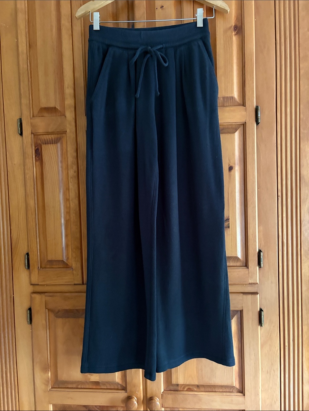 Wide-Leg Drawstring Lounge Pants in Navy